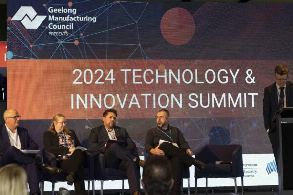 Summit Panel7 Chair Harryb-4340